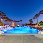 Pavlo Napa 4*