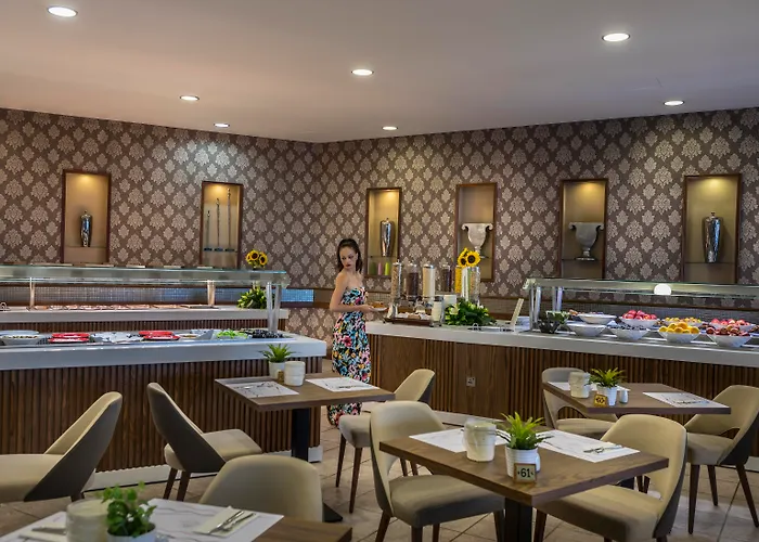 Hotell Pavlo Napa 4*