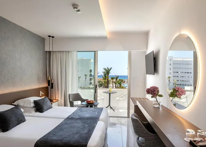 Pavlo Napa 4* Ayia Napa