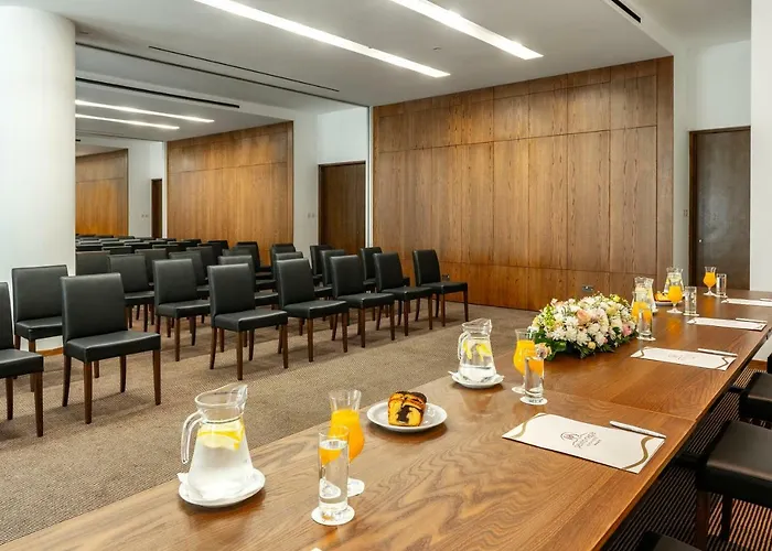 帕夫洛纳帕海滩酒店 酒店 4*